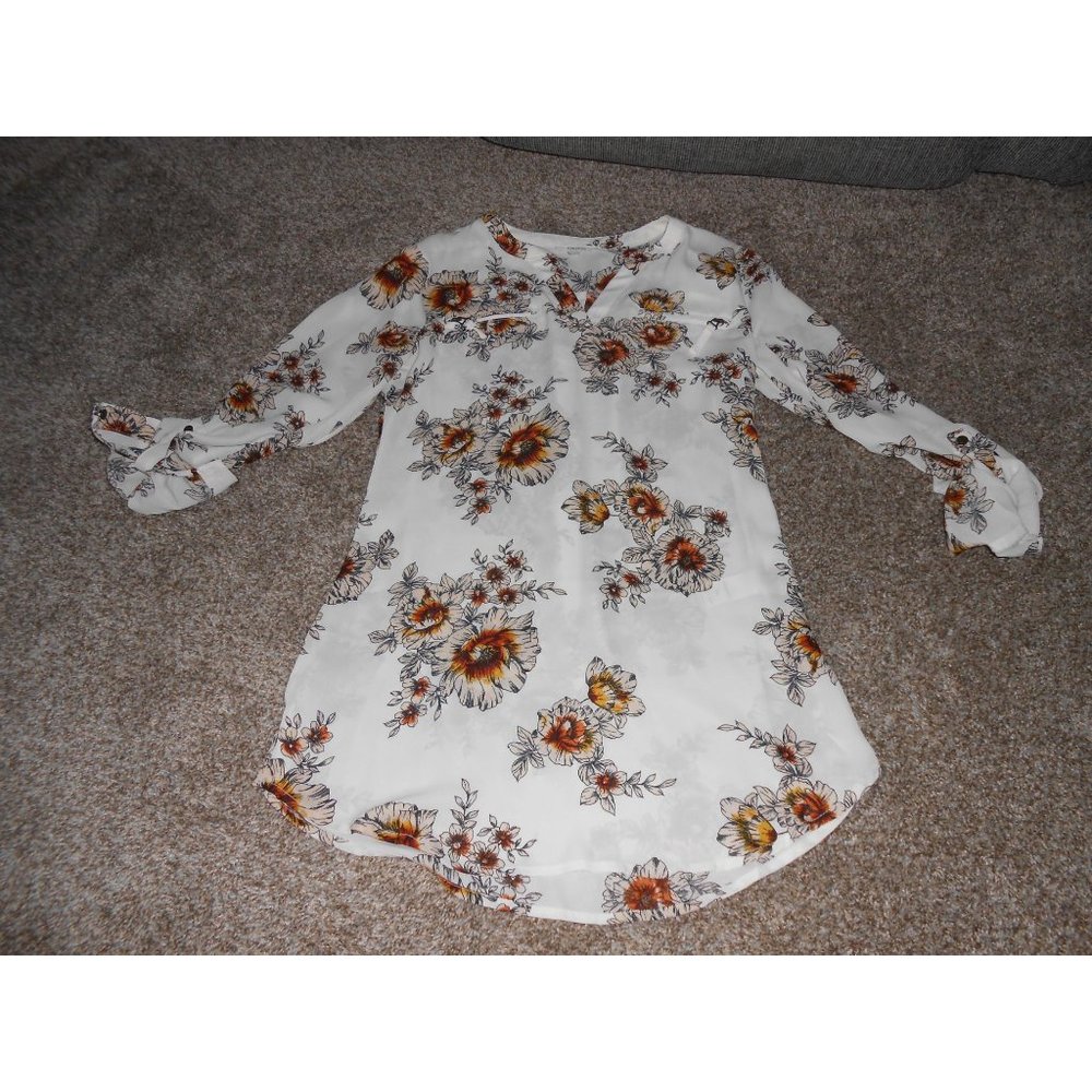 Cute Breathable‎ Maurices sz XS 3/4 Cuff sleeve blouse with pockets Ivory Floral